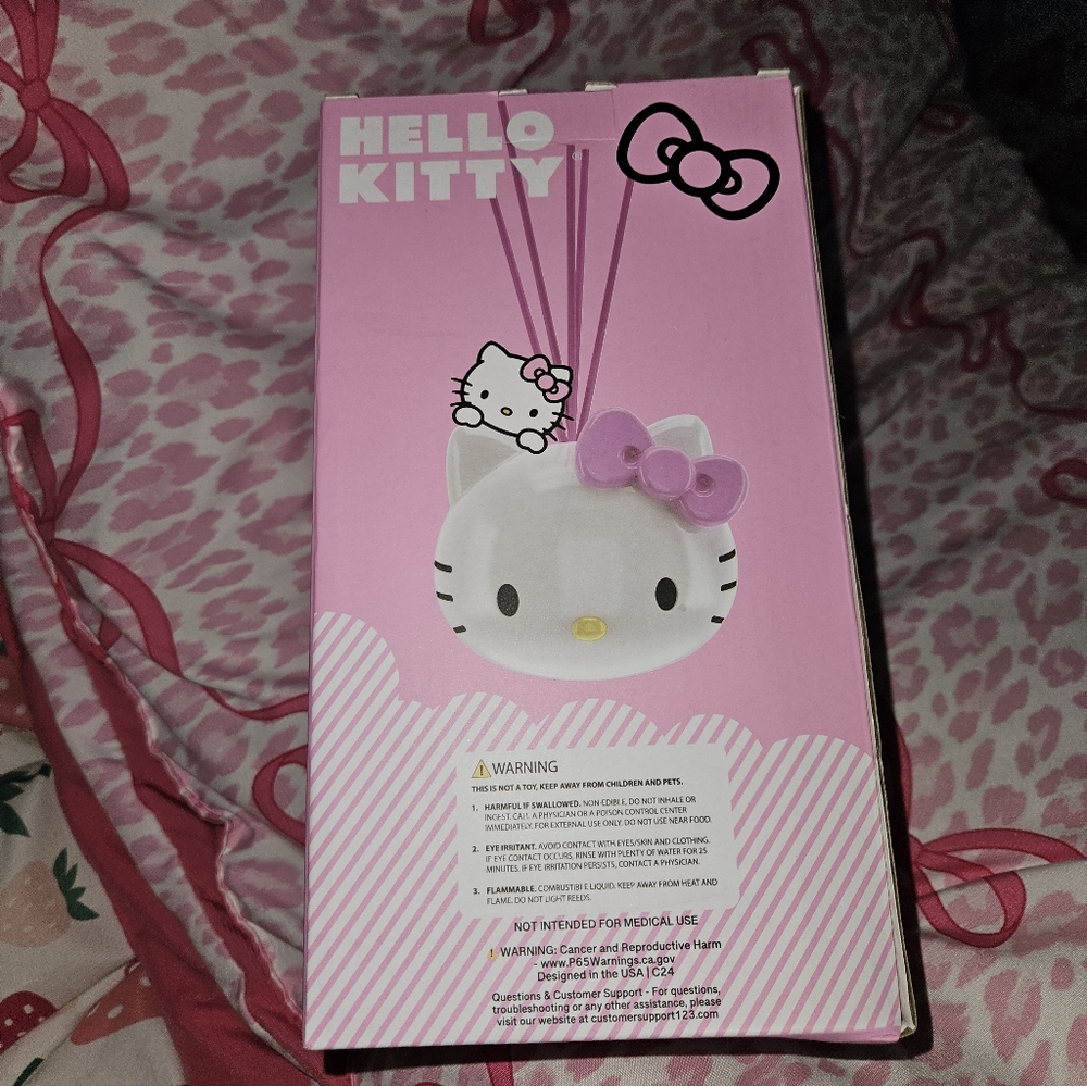 Hello Kitty Ceramic Reed Diffuser - Picture 3 of 5